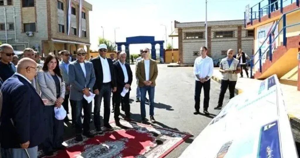جولة رئيس الوزراء بمحطة مياه الشرب الشمالية بمطوبس