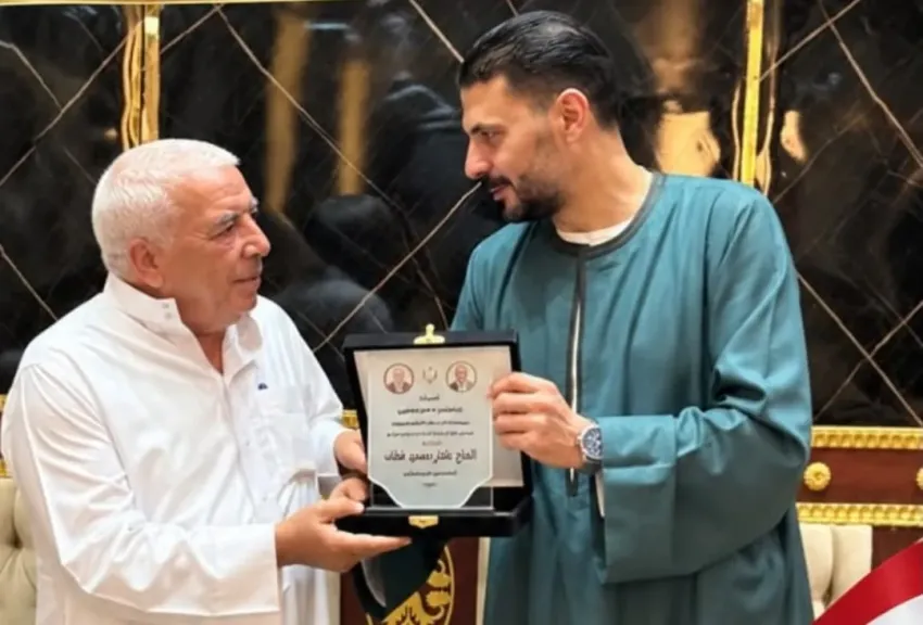خلال التكريم 