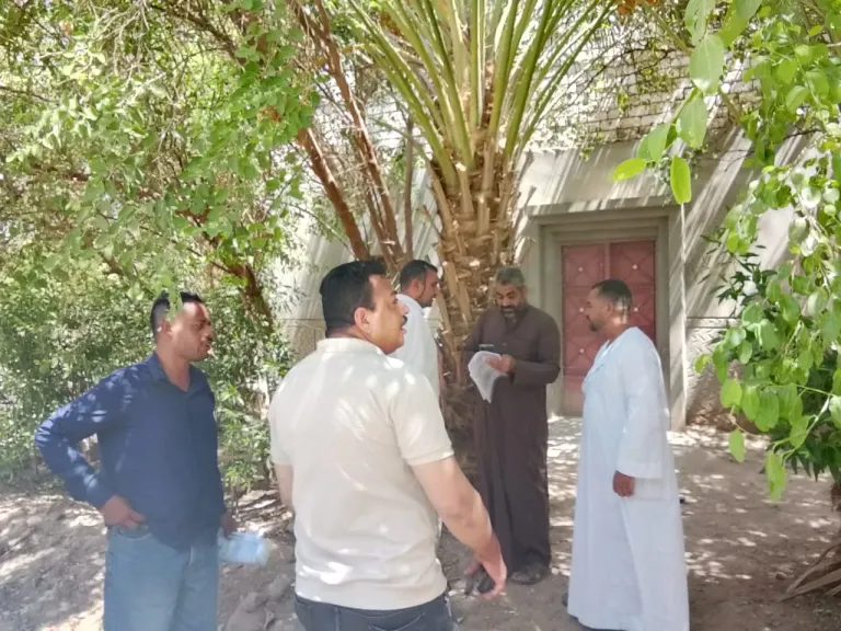 جانب من متابعه 