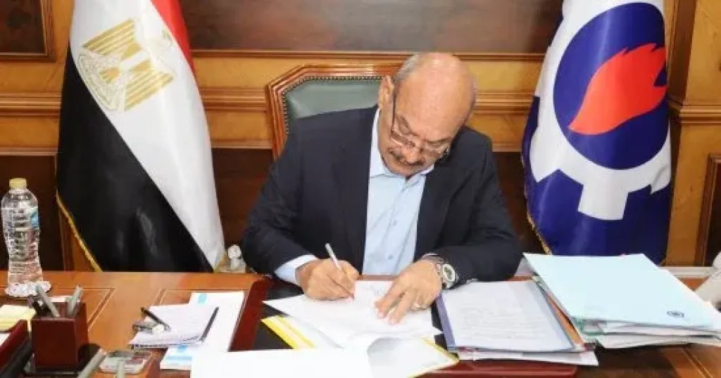 محافظ السويس