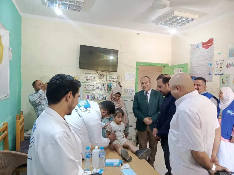 جانب من متابعه 
