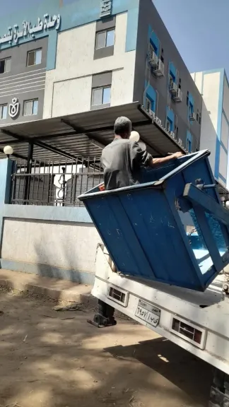 جانب من متابعه 