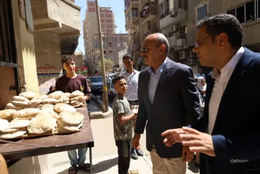 محافظ السويس يتفقد مخابز أحياء السويس والأربعين