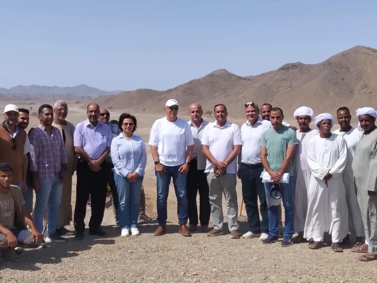 وزير الري ونائب محافظ البحر الأحمر يتفقدان مشروعات الحماية من السيول