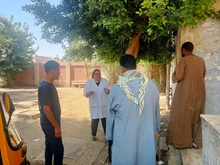 جانب من متابعه 