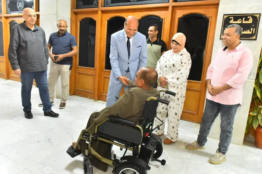 جانب من متابعه 
