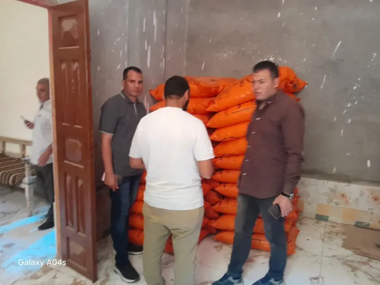 جانب من متابعه 