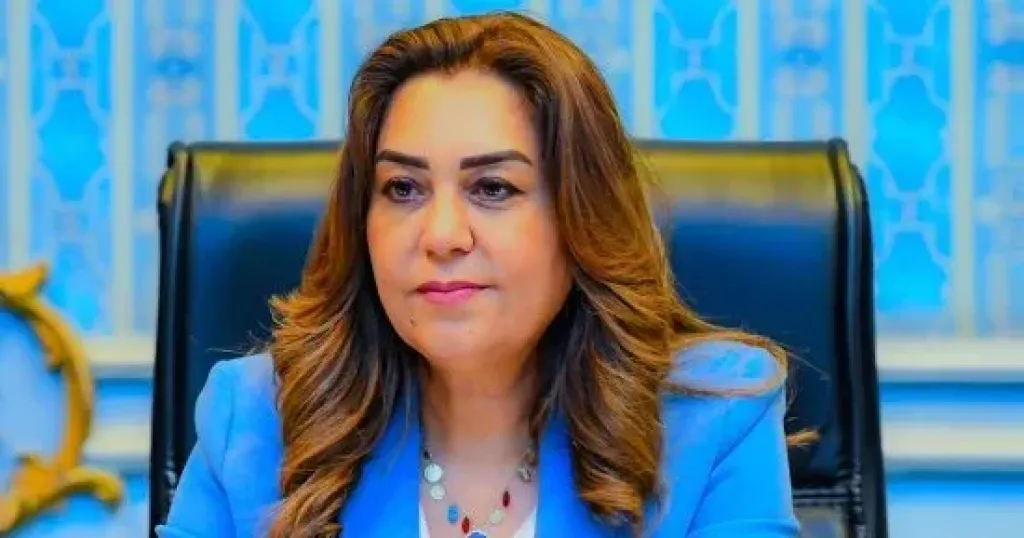 منال عوض 