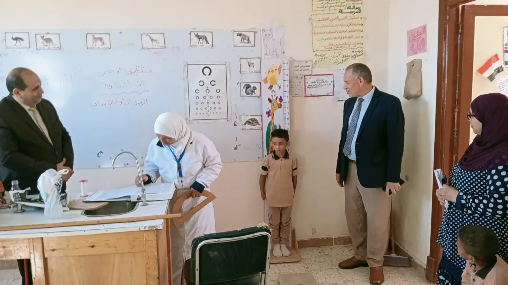جانب من متابعه 