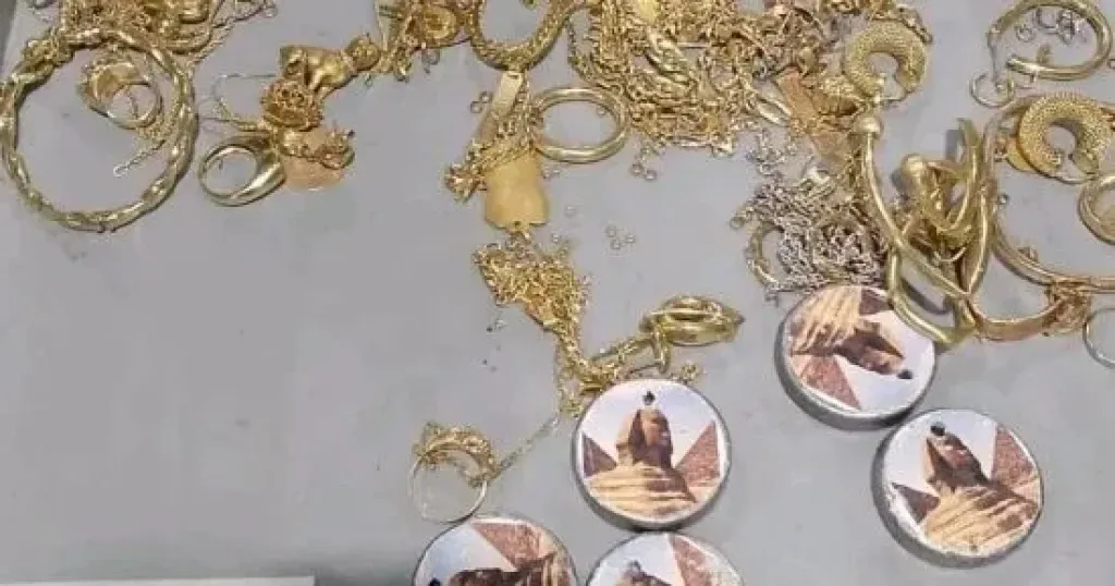 المضبوطات بمطار القاهرة الدولي