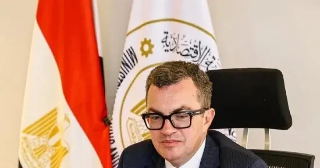 الدكتور أحمد رستم وزير التخطيط والتنمية الاقتصادية