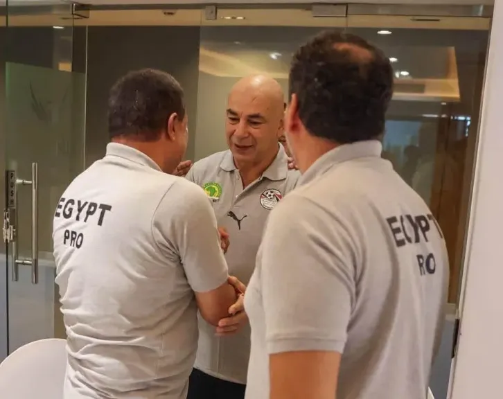 احتفاء المدربين بحسام حسن