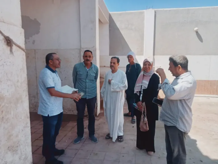 جانب من متابعه 