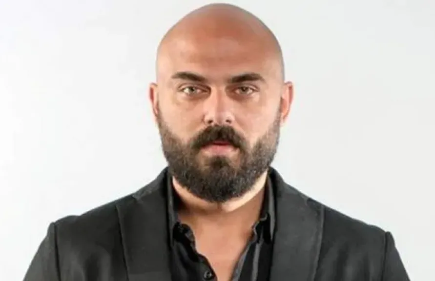 أحمد صلاح حسني