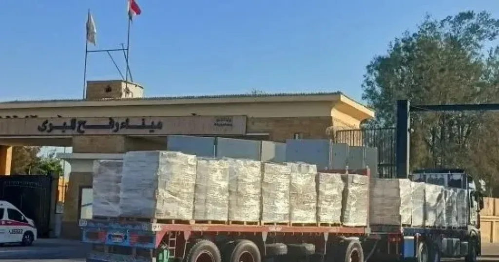 إطلاق قافلة زاد العزة الى غزة الـ 284 بمحمولة 2794 طنا من المساعدات الغذائية