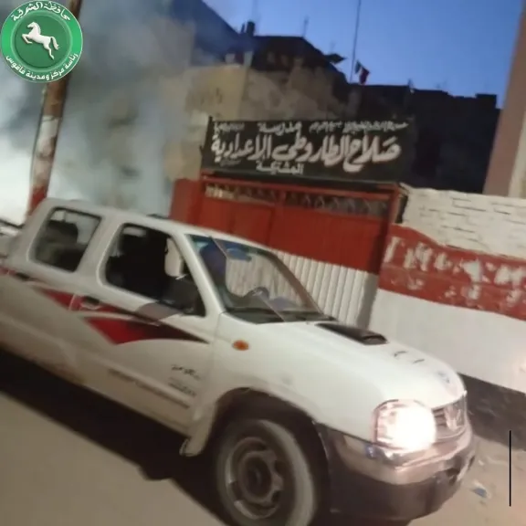 جانب من رش الناموس والحشرت الطائرة