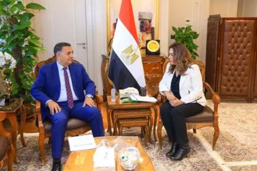 اجتماع منال عوض مع محافظ القليوبية