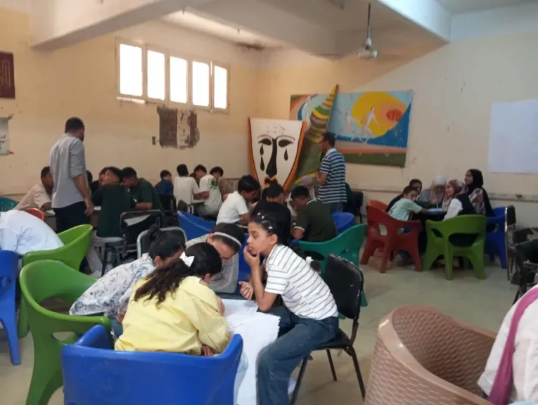 جانب من متابعه 