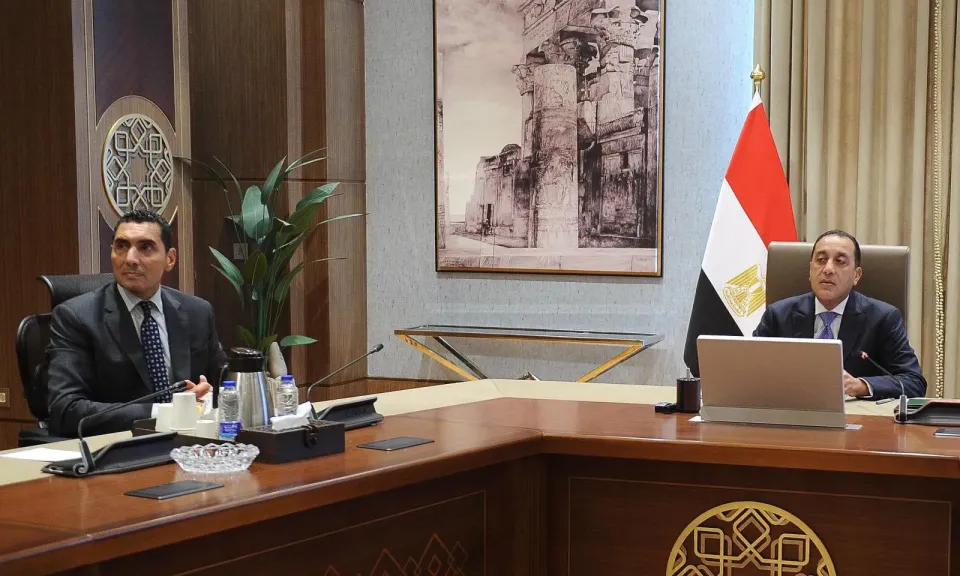 رئيس الوزراء يلتقي وزير الشباب والرياضة