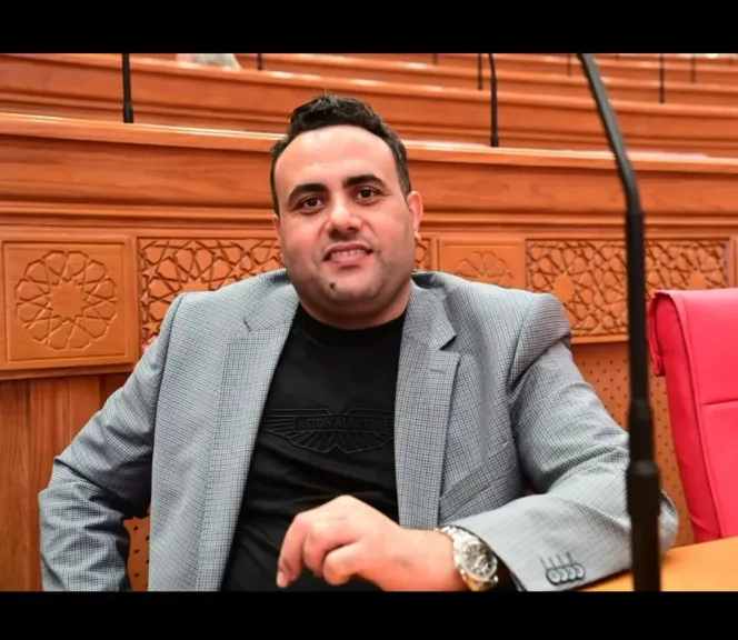 النائب مصطفي مزيرق