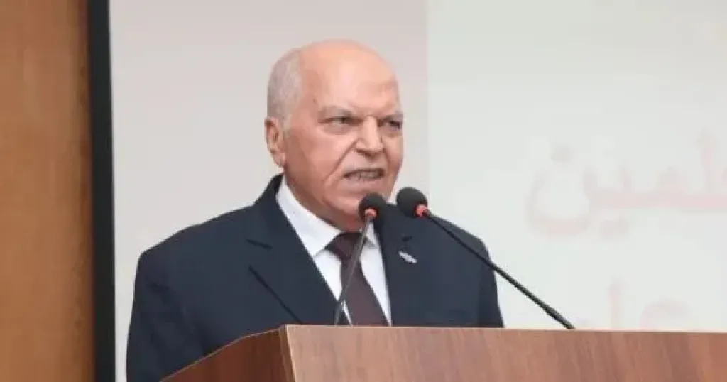 خلف الزناتي نقيب المعلمين ورئيس اتحاد المعلمين العرب