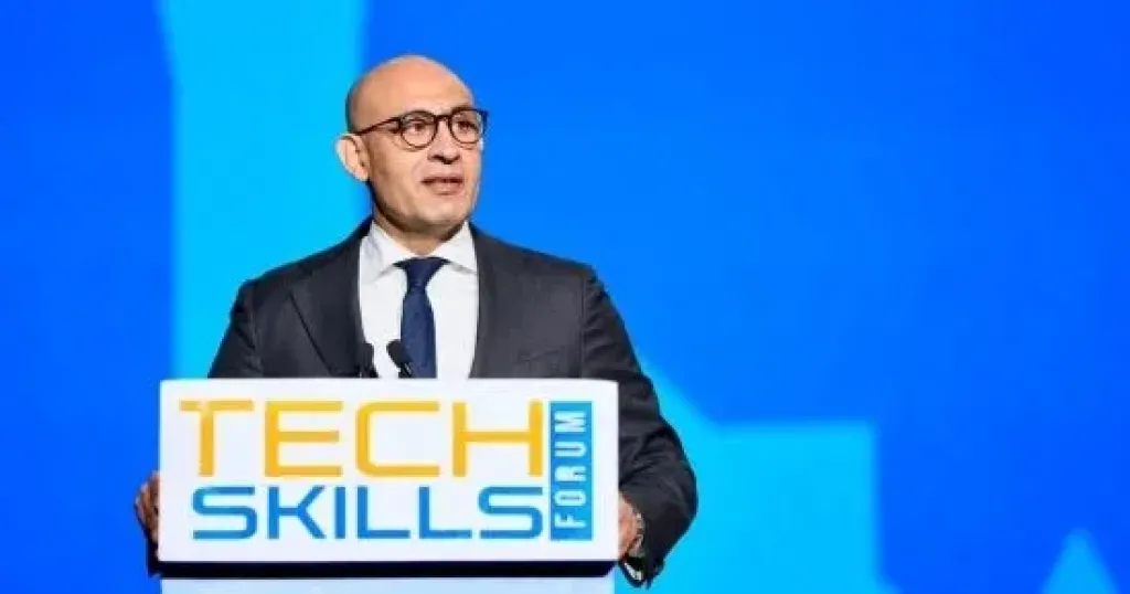 محمد عبد اللطيف وزير التعليم