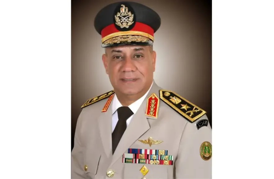 الفريق أشرف سالم زاهر القائد العام للقوات المسلحة وزير الدفاع والإنتاج الحربي