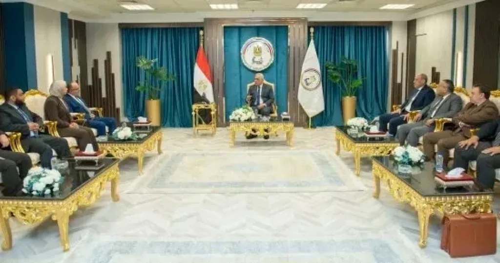 توقيع مذكرة تفاهم بين الهيئة القومية للإنتاج الحربي وشركة المقاولون العرب