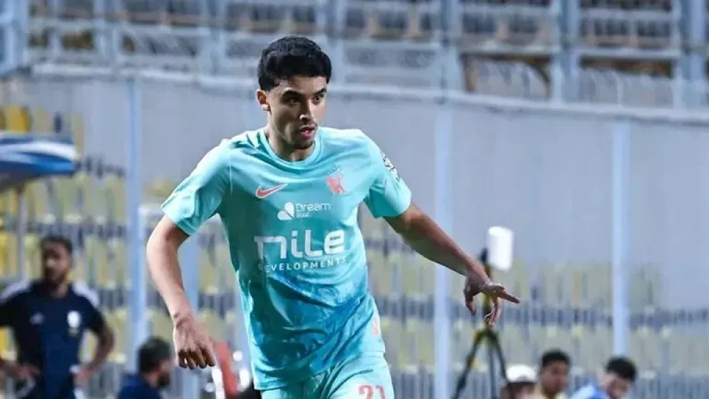 أحمد الجفالي لاعب وسط فريق الزمالك