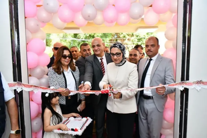 افتتاح وزيرة التنمية المحلية ومحافظ الوادي المركز التكنولوجى بالديوان العام
