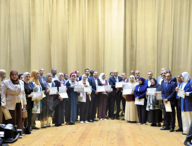 وزير التعليم يكرم مديري المدارس المتميزة على مستوى الجمهورية