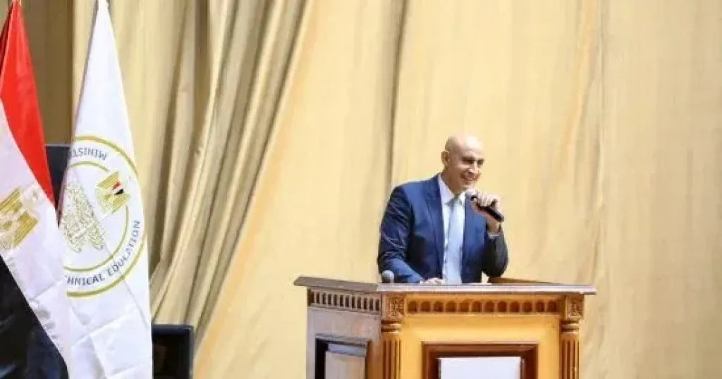 محمد عبد اللطيف وزير التعليم