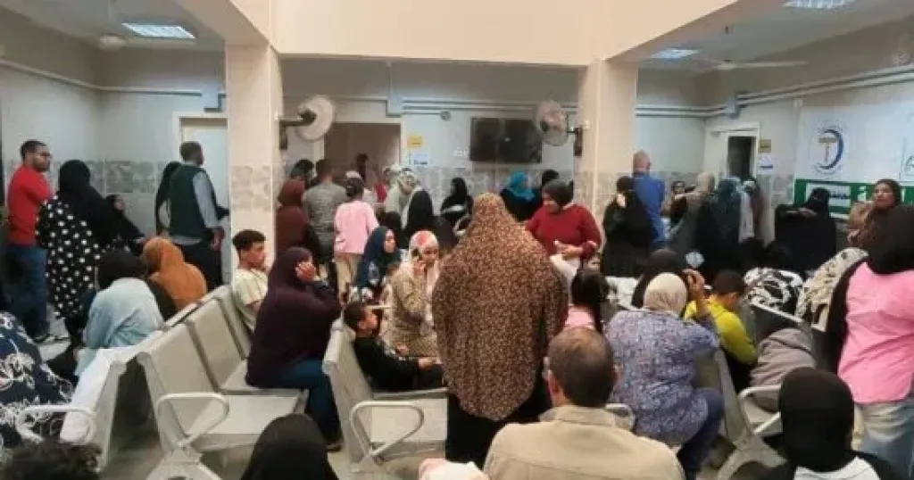 قافلة طبية شاملة نظمتها اللجنة الطبية العليا والاستغاثات بمجلس الوزراء