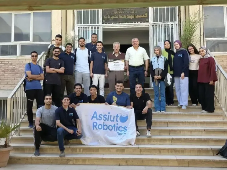 جانب من متابعة 