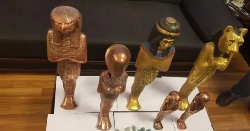 قطع أثرية