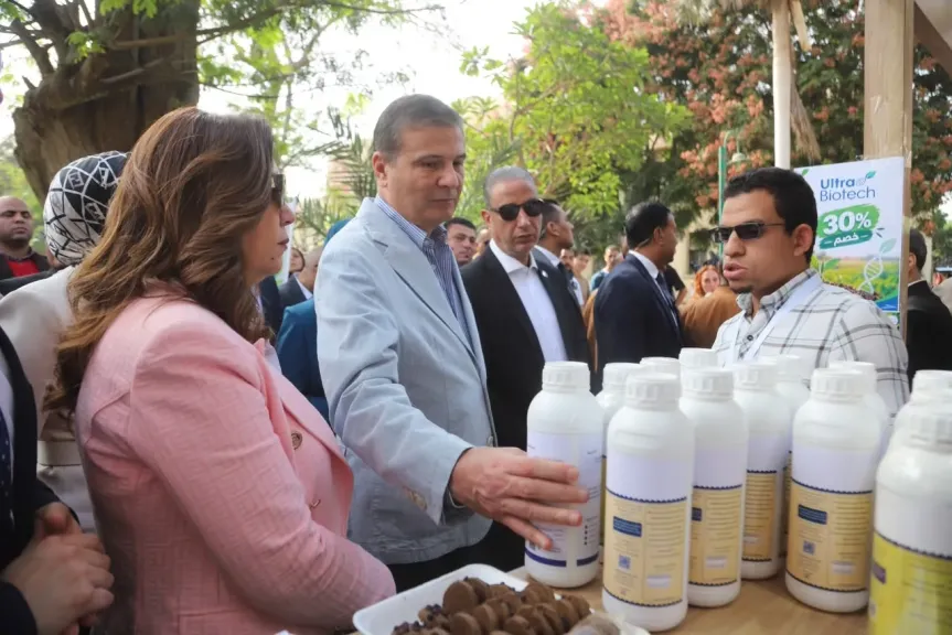 وزيرا الزراعة والتنمية المحلية