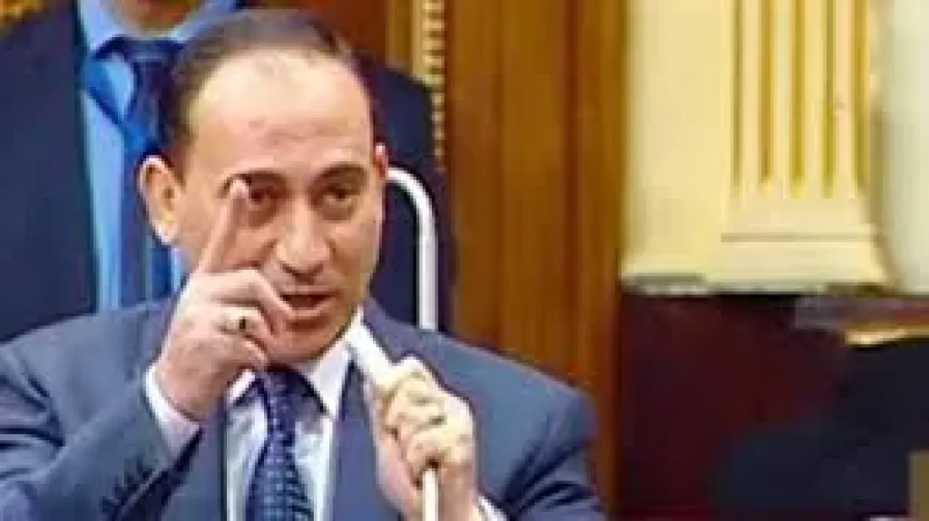 النائب محمد عبدالله زين الدين