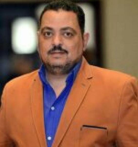 الكاتب الصحفى محمد العدس