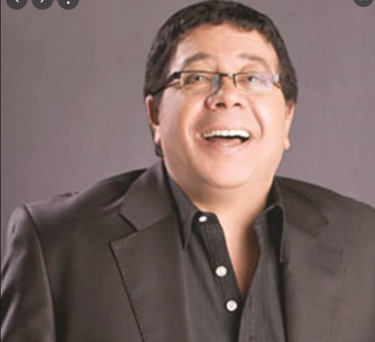الفنان احمد ادم 