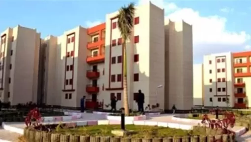 مسئولو الإسكان