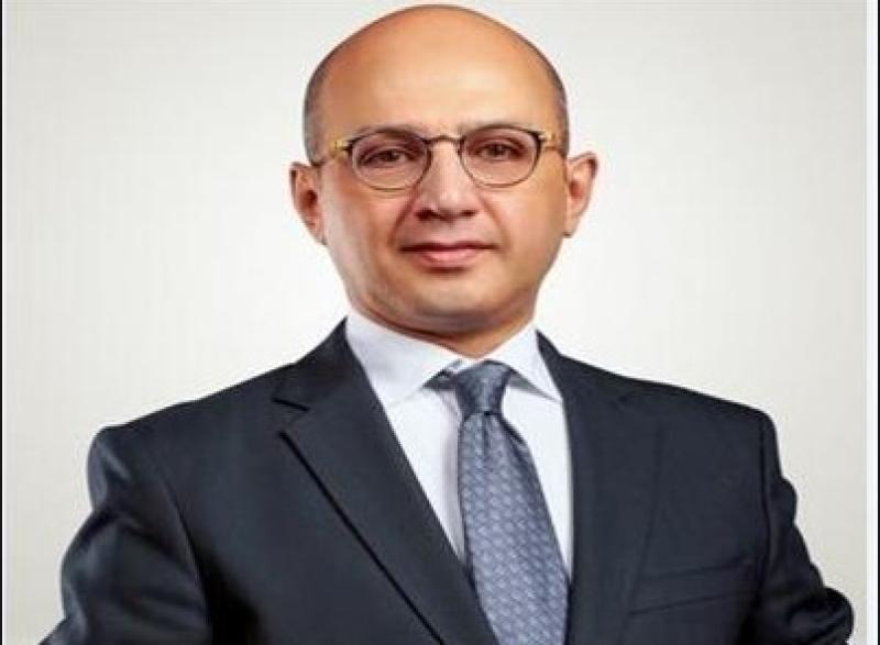 النائب هشام حسين
