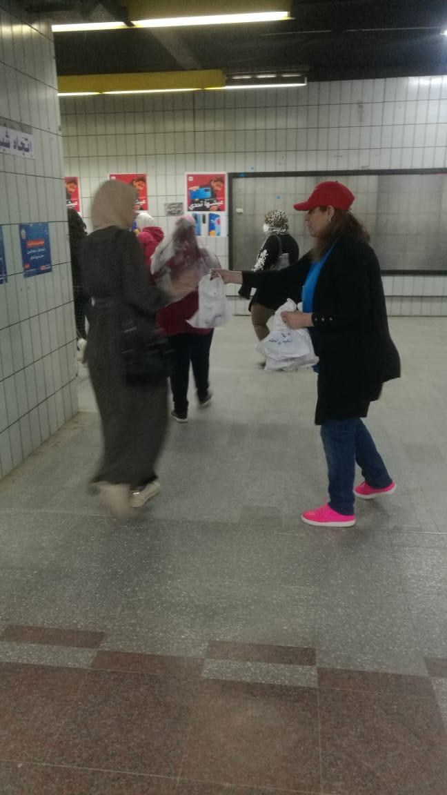 وجبات إفطار بمترو الأنفاق