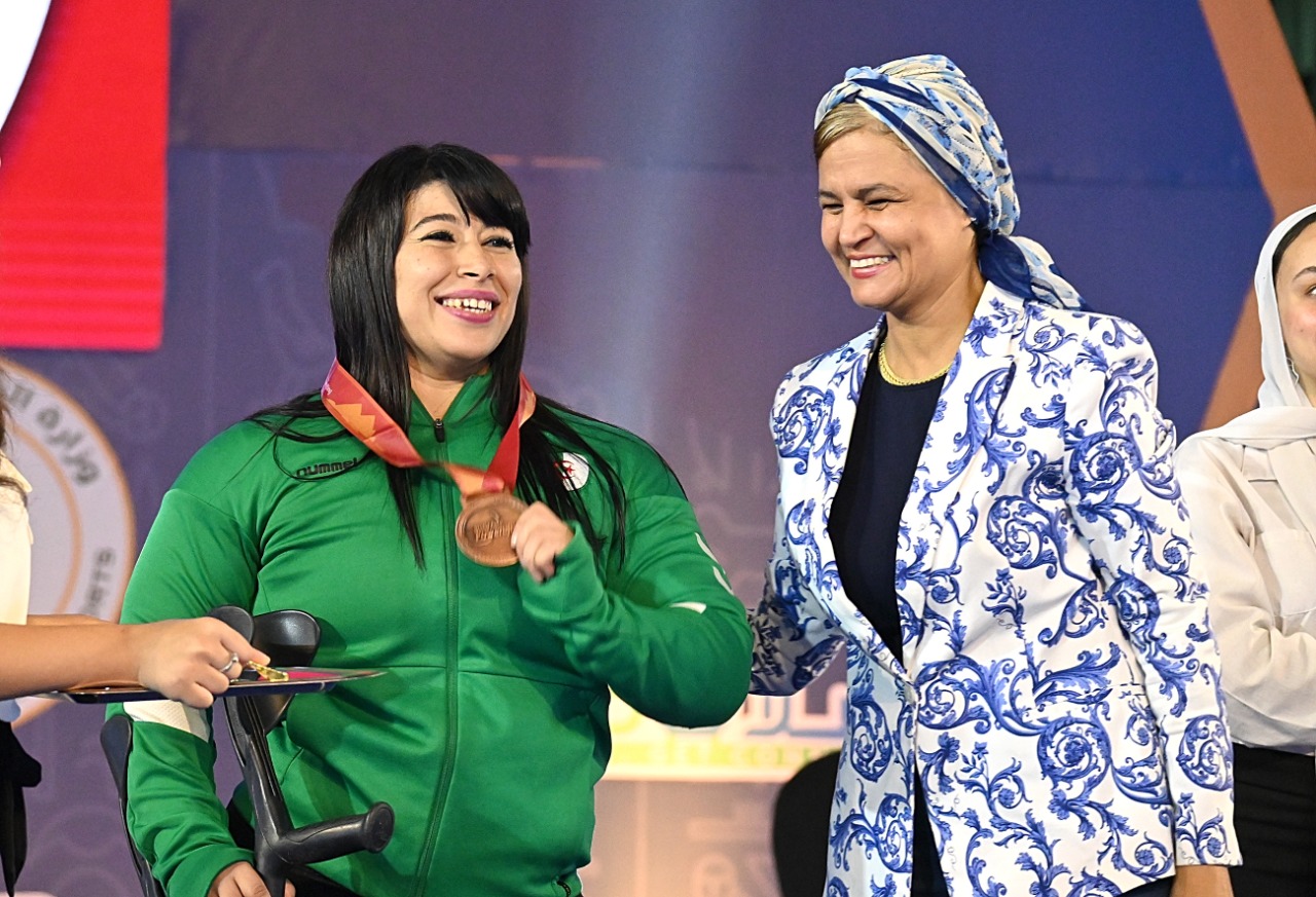 امل محمود تحصد فضية وبرونزية