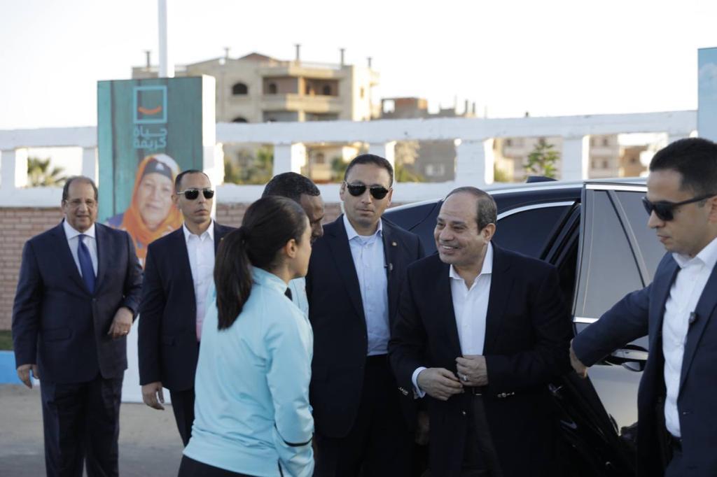 الرئيس السيسي يتفقد أستاد شربين الرياضي وبرنامج الكابيتانو