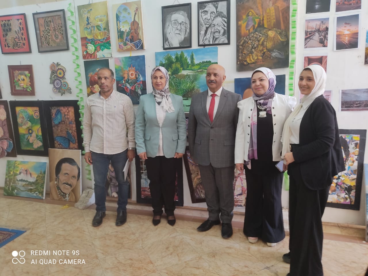 معرض الفنون التشكيلية 