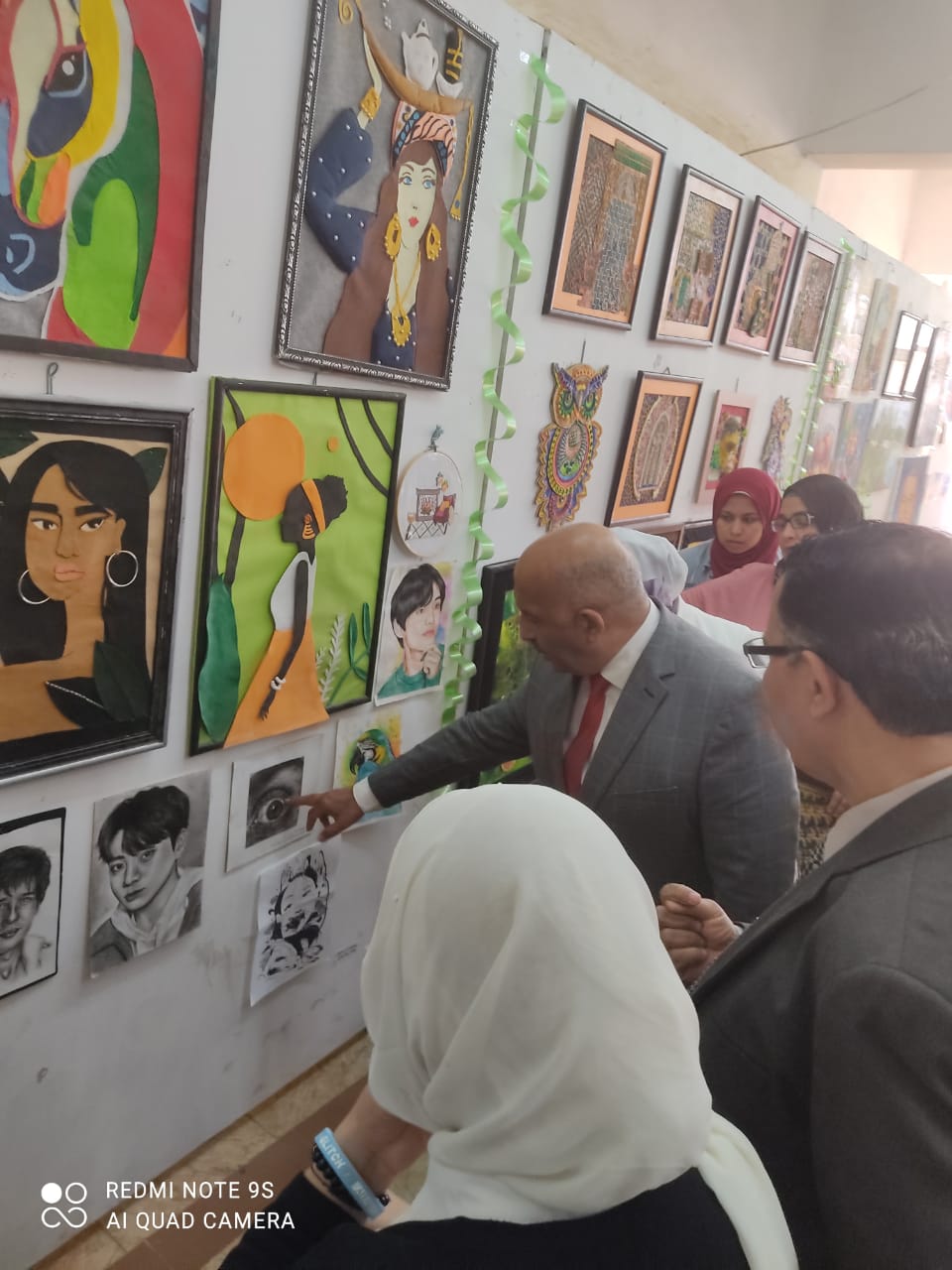 معرض الفنون التشكيلية 