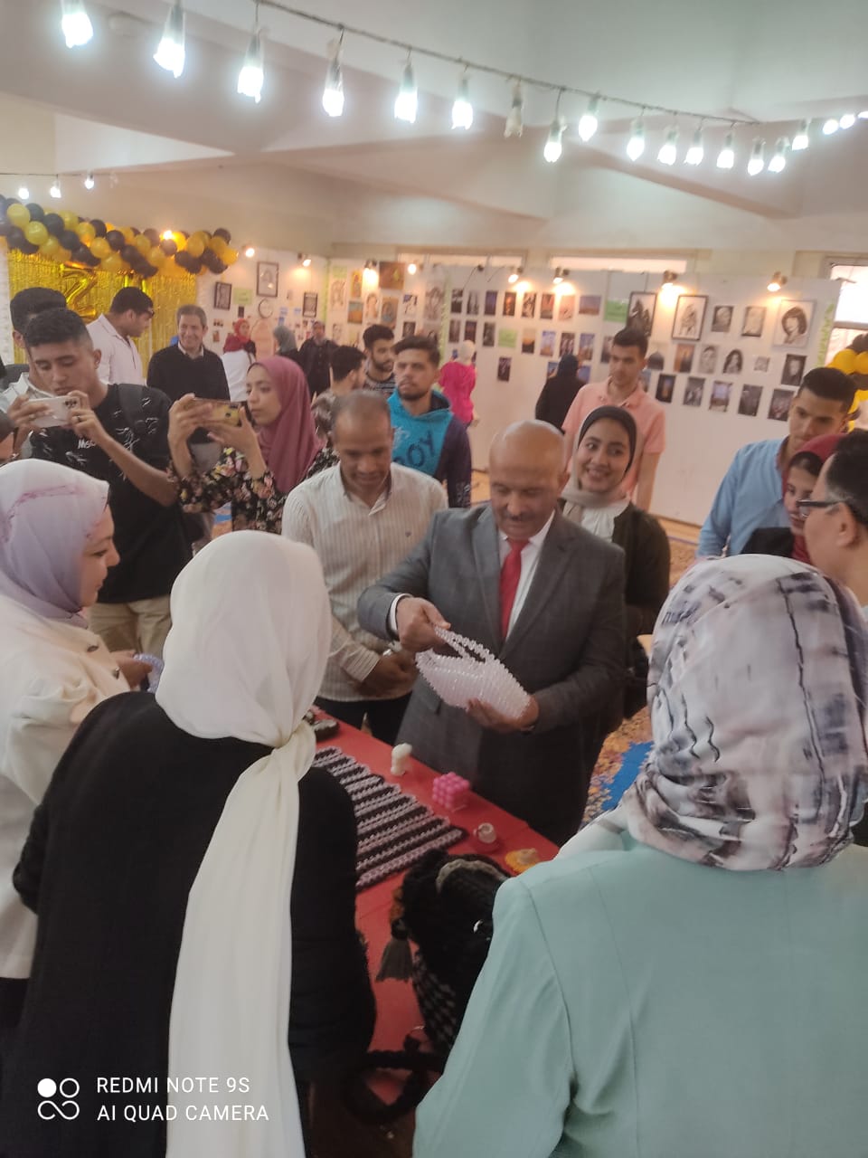 معرض الفنون التشكيلية 