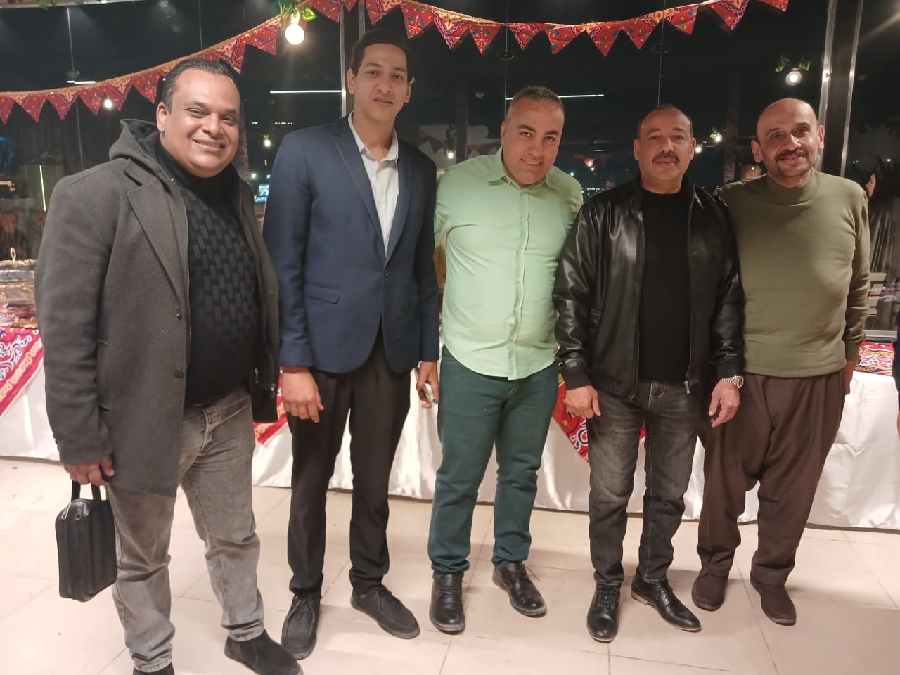 الحاج أسامة والأستاذ كريم مع ضيوف الحفل