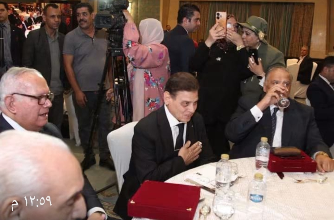 ٠